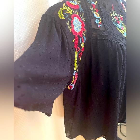 Zara Tops - Zara Women black with lace embroidered top